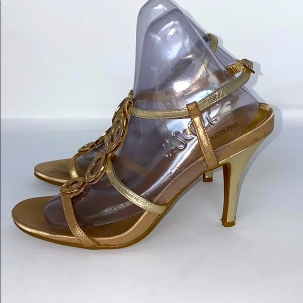 Kenneth Cole Reaction Know‎ One MT Gold Heels